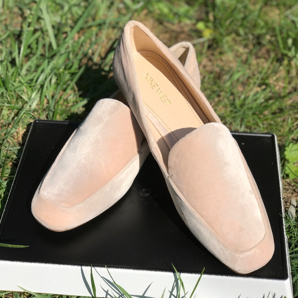Nine West Nude Velvet Loafers NEW/NEVER WORN